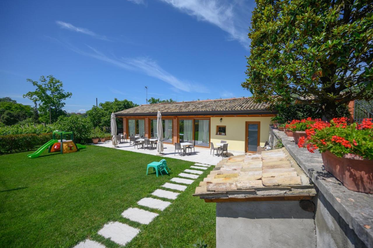 Agriturismo Corte Dei Fiori Caprino Veronese Exterior photo