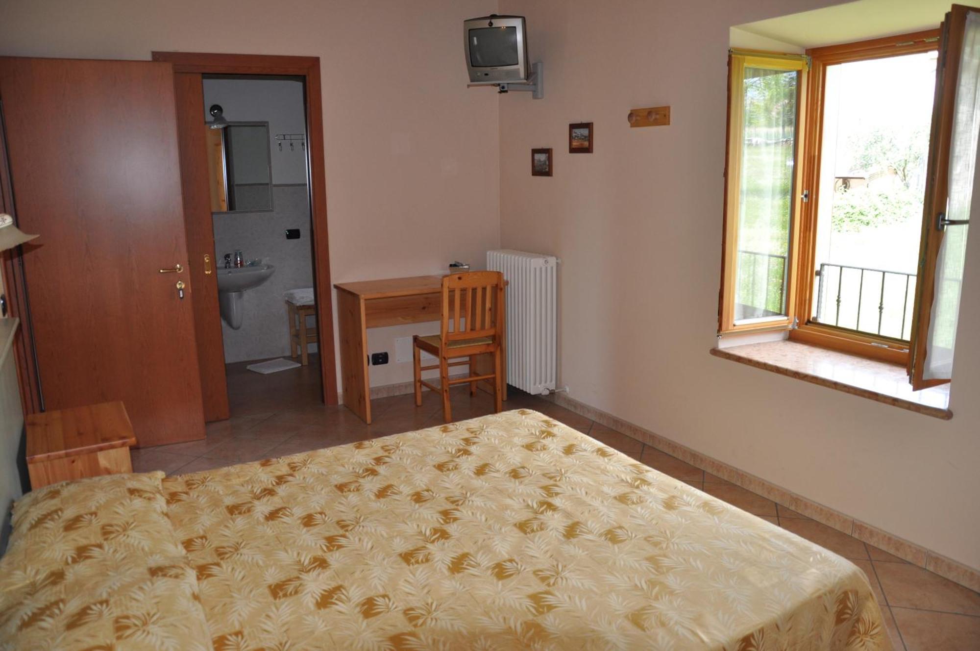 Agriturismo Corte Dei Fiori Caprino Veronese Exterior photo