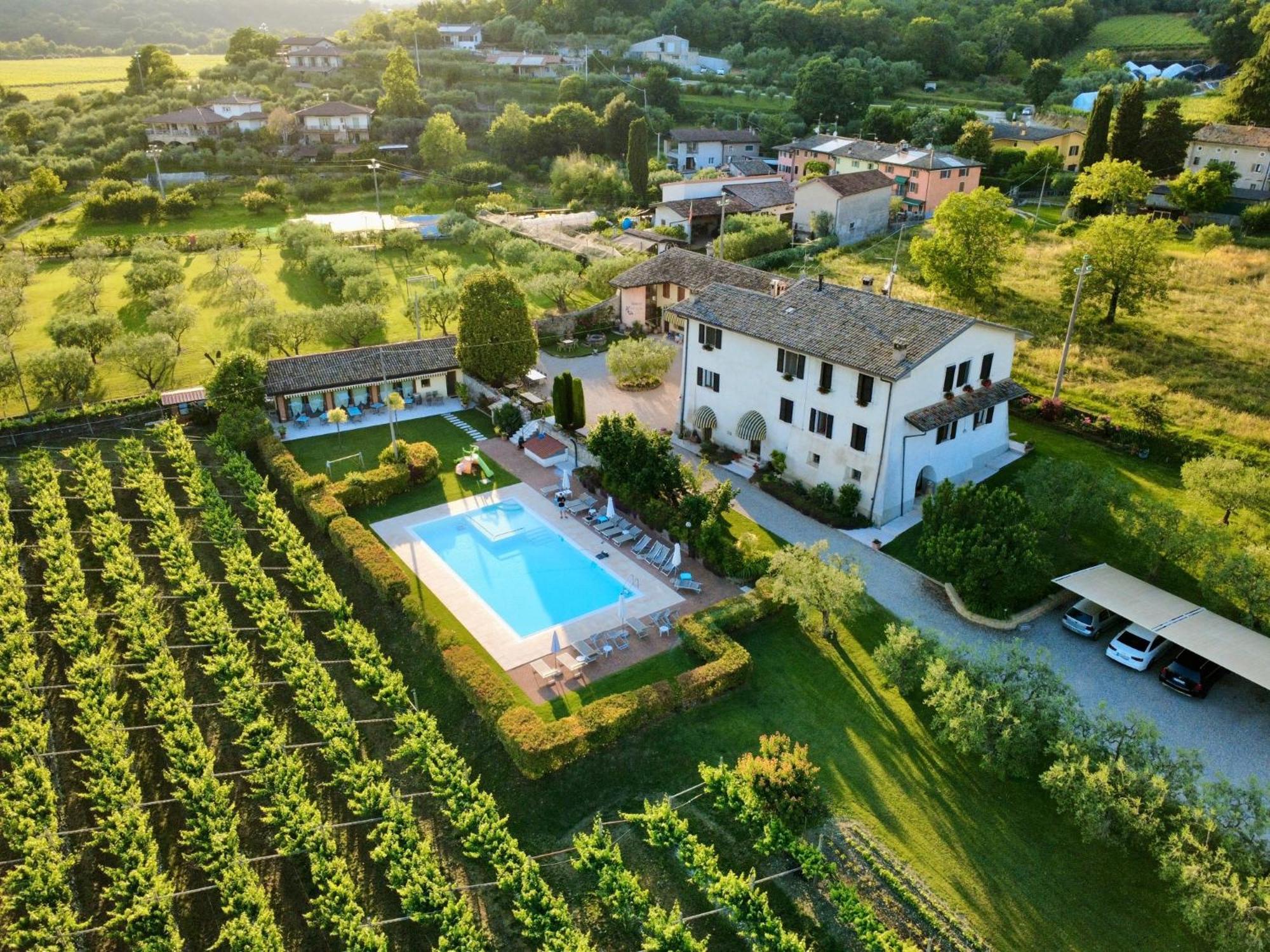 Agriturismo Corte Dei Fiori Caprino Veronese Exterior photo