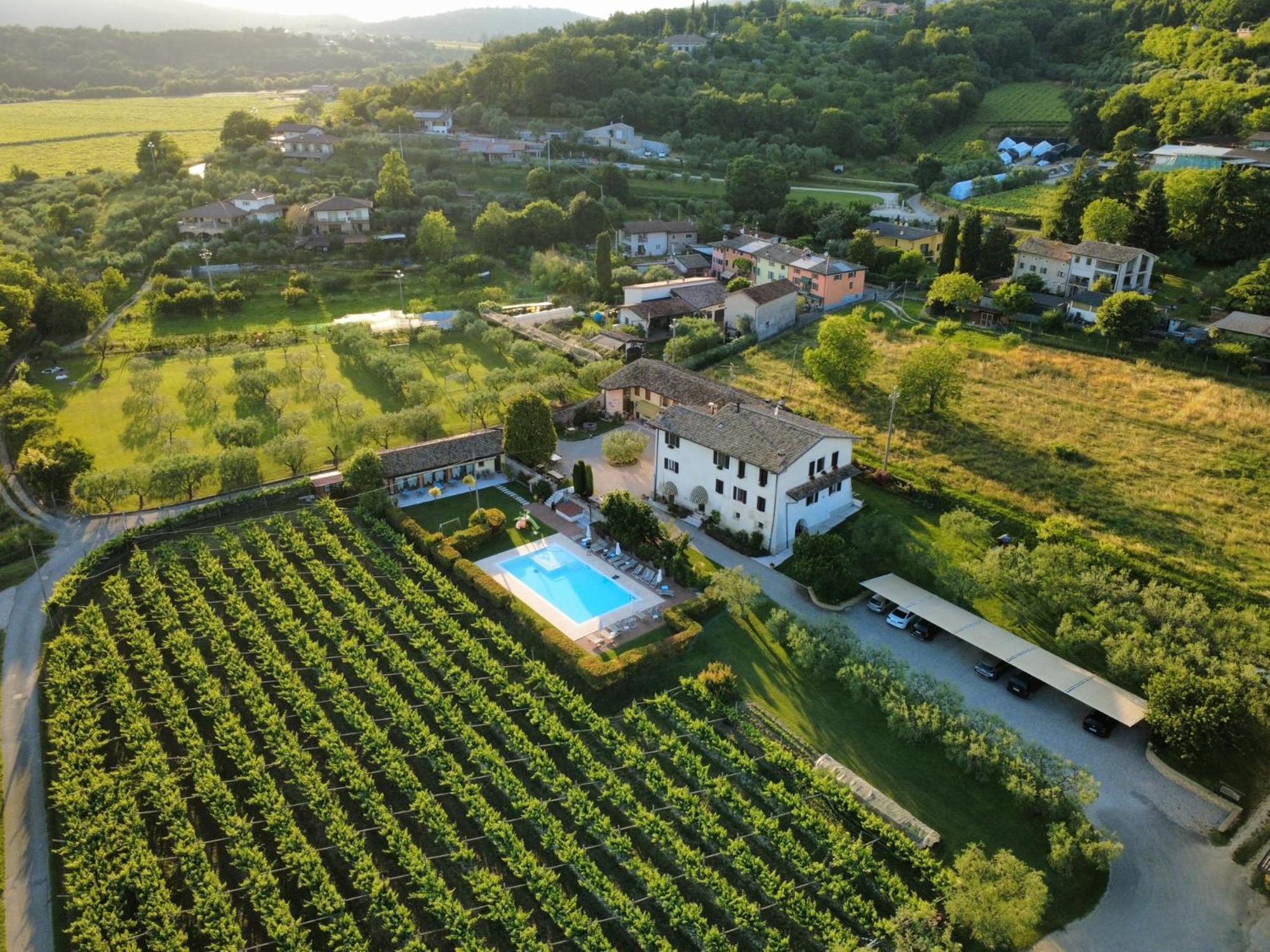 Agriturismo Corte Dei Fiori Caprino Veronese Exterior photo